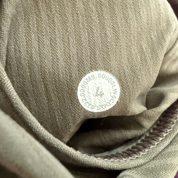 Lululemon Dance Studio Mid-Rise Cropped Pants | Size 4 - Picture 12 of 12